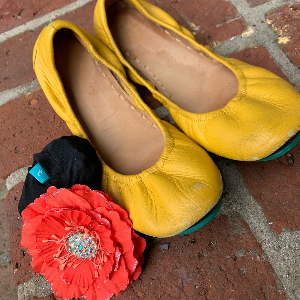 Tieks size 7 mustard